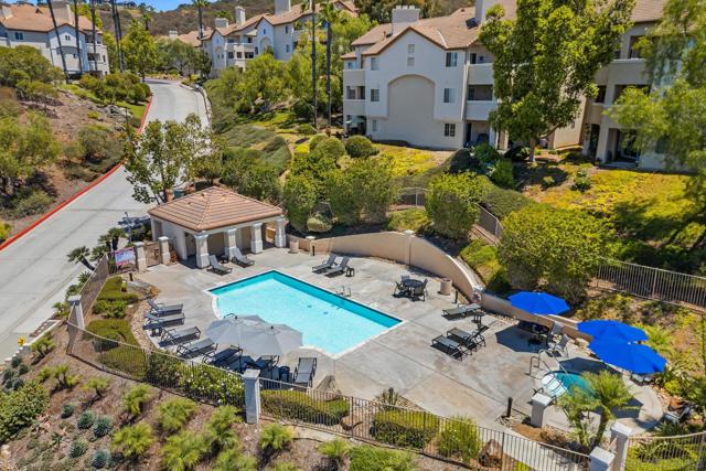11325 Affinity Ct, San Diego CA: https://media.crmls.org/mediaz/b42c851d-aeac-4f13-875e-ed01a5a2a214.jpg