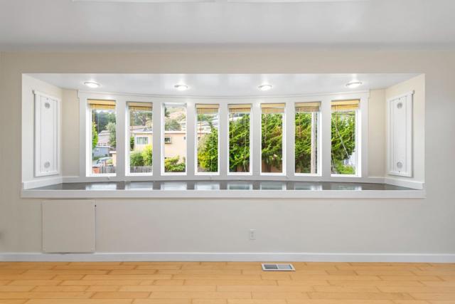 714 Rockaway Beach Avenue, Pacifica CA: https://media.crmls.org/mediaz/b42d171f-2780-47f8-8726-301ef4492bb6.jpg