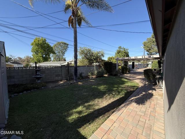 2340 Aldrich Circle, Thousand Oaks CA: https://media.crmls.org/mediaz/b42d5c2c-9573-4bf9-aa23-91fbfcbcf216.jpg