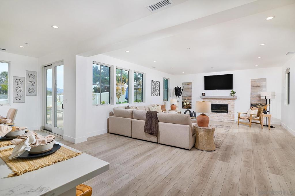 MLS #250043940SD image #7