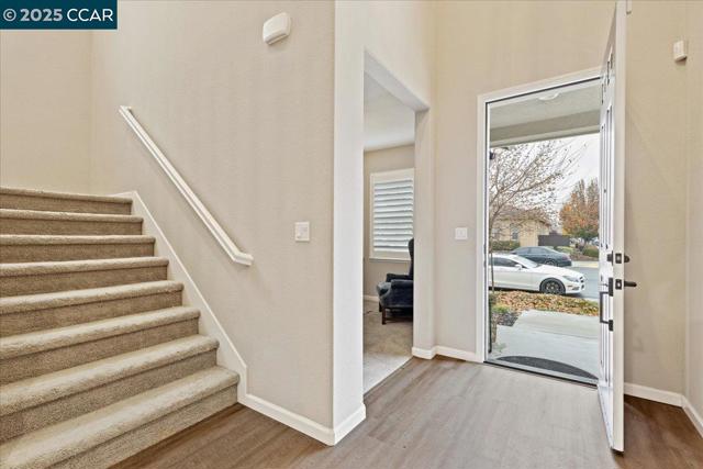 369 Parkfield Way, Oakley CA: https://media.crmls.org/mediaz/b42e19fb-3315-470c-b16a-0387dba16dd3.jpg