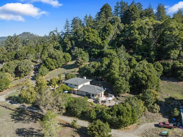 4760 Soquel Creek Road, Soquel CA: https://media.crmls.org/mediaz/b42f3fe9-d486-4f6f-b069-efc97f3f8f38.jpg