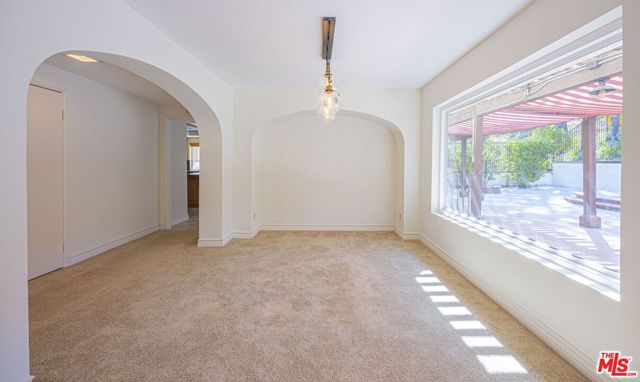 3926 Corte Cancion, Thousand Oaks CA: https://media.crmls.org/mediaz/b42fc31f-cde0-4fad-b636-1b898fa98fe6.jpg