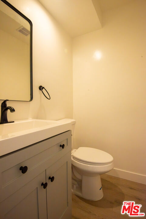 2757 Andreo, Torrance CA: https://media.crmls.org/mediaz/b42fc848-95e1-4d33-85dd-26a7f5e96f71.jpg