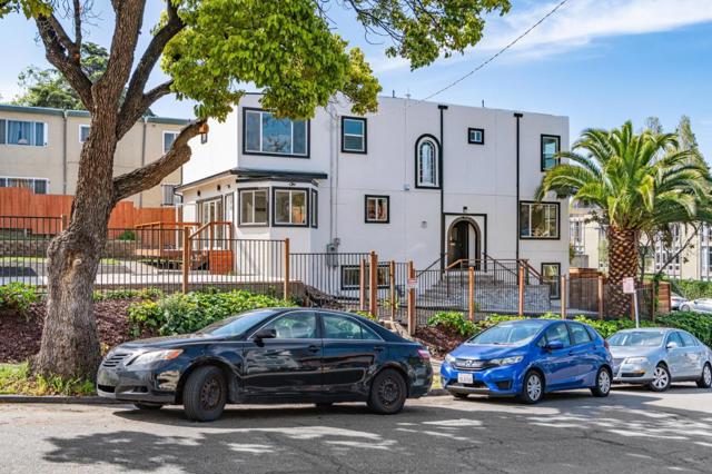 252 Euclid Avenue, Oakland CA: https://media.crmls.org/mediaz/b42fdf8d-249a-4013-accf-827f1c51d580.jpg