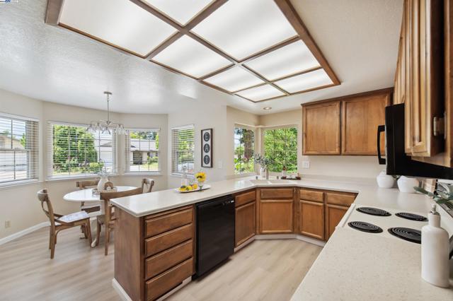 4182 Garatti Court, Pleasanton CA: https://media.crmls.org/mediaz/b42fe707-8cb3-4219-913c-903b512cc567.jpg