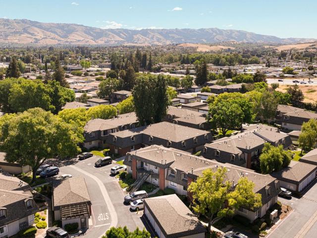 3226 Shadow Springs Place, San Jose CA: https://media.crmls.org/mediaz/b4301a46-3cb2-4807-924b-5ec94cdd8af5.jpg