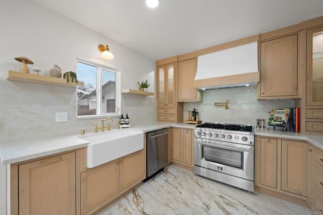 3561 Arizona St, San Diego CA: https://media.crmls.org/mediaz/b4323e92-8536-42e4-a5be-dbb449264d58.jpg