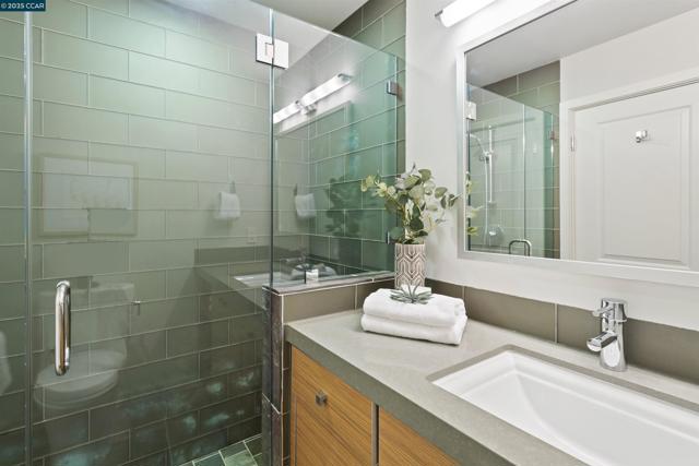 1121 Estates Dr, Lafayette CA: https://media.crmls.org/mediaz/b4337b46-ea28-4c6d-800d-7d45acb25e5e.jpg