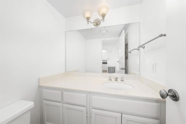 Image 4 of 35 For 10972 Creekbridge Place
