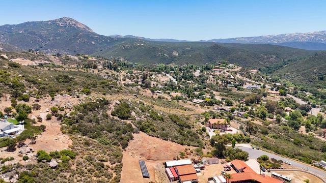 0 Calle Mia, Alpine CA: https://media.crmls.org/mediaz/b43578d5-437b-441f-9279-6ec00ae69e85.jpg