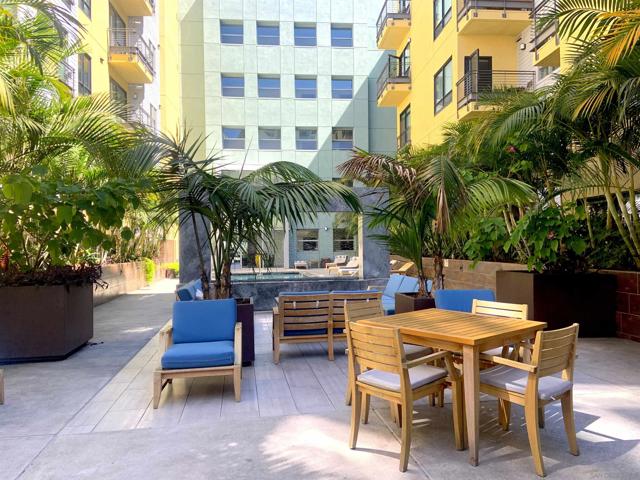889 Date St, San Diego CA: https://media.crmls.org/mediaz/b435d6a4-6ea6-4867-bc44-f4792a891de6.jpg