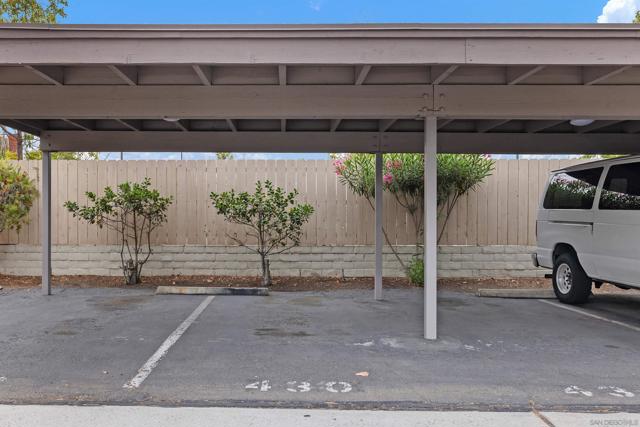 9120 GRAMERCY DR, San Diego CA: https://media.crmls.org/mediaz/b436158b-6392-440d-8398-dd59f6e0e78d.jpg