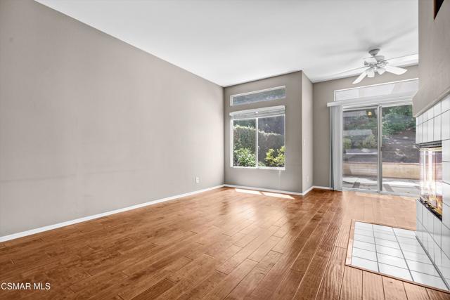 Image 8 of 41 For 4759 Rhapsody Drive