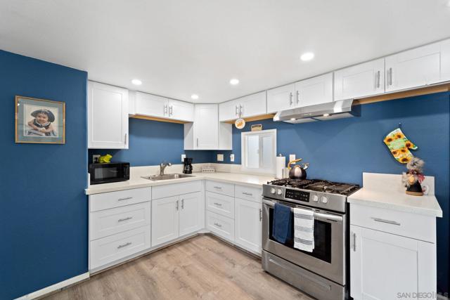 1515 Capalina Rd, San Marcos CA: https://media.crmls.org/mediaz/b437423f-7bf0-4dc7-83af-0a94a4bc35a1.jpg