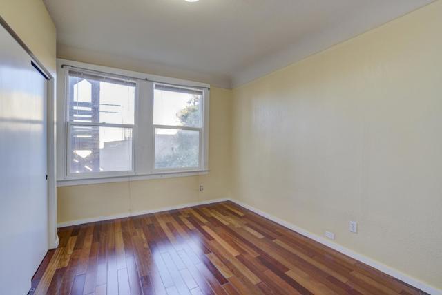 435 Brazil Avenue, San Francisco CA: https://media.crmls.org/mediaz/b4392e9e-a778-49ee-99fb-98c2c4028adb.jpg