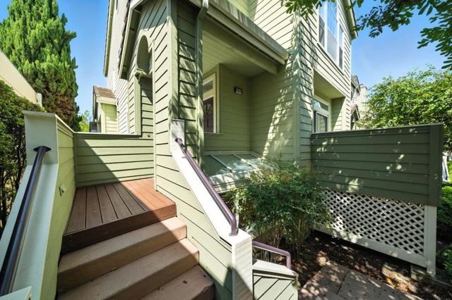 1151 La Rochelle Terrace, Sunnyvale CA: https://media.crmls.org/mediaz/b43b3c4c-3364-4819-b19c-8c079e71e372.jpg