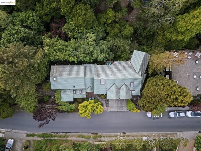 105 Vicente, Berkeley CA: https://media.crmls.org/mediaz/b43b839b-9bc1-41ac-bbb4-a9388be953e5.jpg