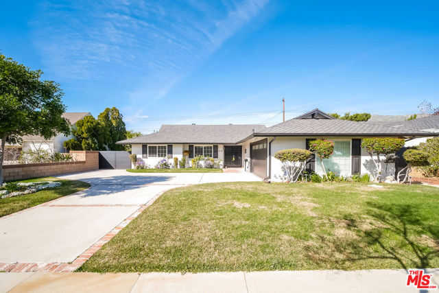 2129 E Petunia St, Glendora, CA 91740