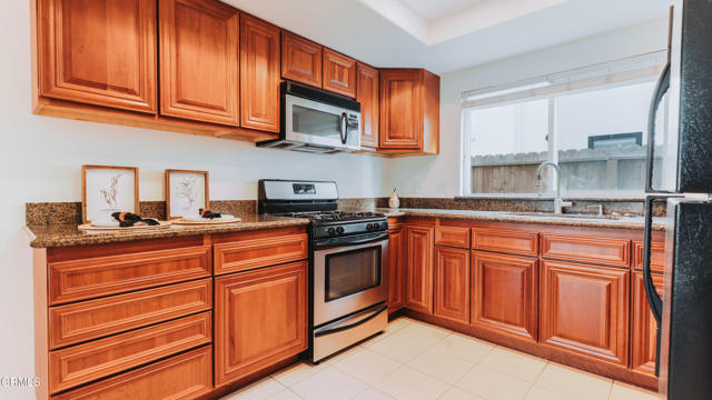 1020 Dunes Street, Oxnard CA: https://media.crmls.org/mediaz/b43c2103-3a7b-4691-974f-018f2dfe1fbc.jpg