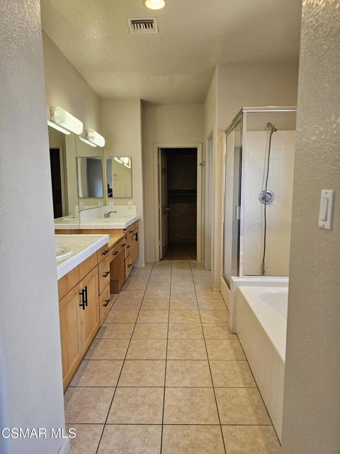 5616 Etiwanda Avenue, Tarzana CA: https://media.crmls.org/mediaz/b43c7fcb-3242-4911-83fe-1cd9776c1845.jpg