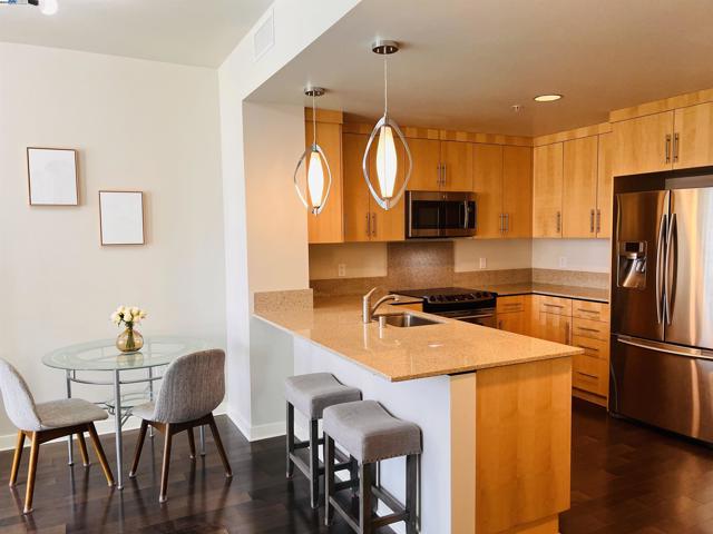38 N Almaden Blvd, San Jose CA: https://media.crmls.org/mediaz/b43cf193-fcc4-4044-8155-9fa5747574aa.jpg