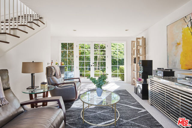 28830 Hampton Place, Malibu CA: https://media.crmls.org/mediaz/b43cfcef-5730-46b8-adab-5f8b6dc70763.jpg