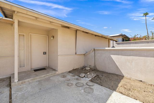 38280 Chuperosa Lane, Cathedral City CA: https://media.crmls.org/mediaz/b43d587d-e4b9-4b4a-b088-bccbfd35f1ea.jpg