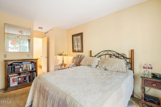 Detail Gallery Image 16 of 26 For 6909 Pala Mesa Dr, Oak Park,  CA 91377 - 4 Beds | 3 Baths