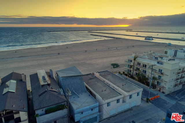 6401 Ocean Front Walk, Playa del Rey, California 90293, ,Multi-Family,For Sale,Ocean Front,24373473
