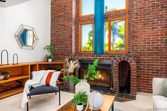 661 Union, Encinitas CA: https://media.crmls.org/mediaz/b43e6fef-482f-4823-944e-cb263424086e.jpg