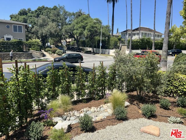 Image 4 of 55 For 960 Los Robles Avenue