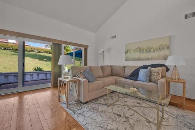 4676 Barcelona Way, Oceanside CA: https://media.crmls.org/mediaz/b43fe5a1-6bfe-4cad-804e-ec7ac0e8a56b.jpg