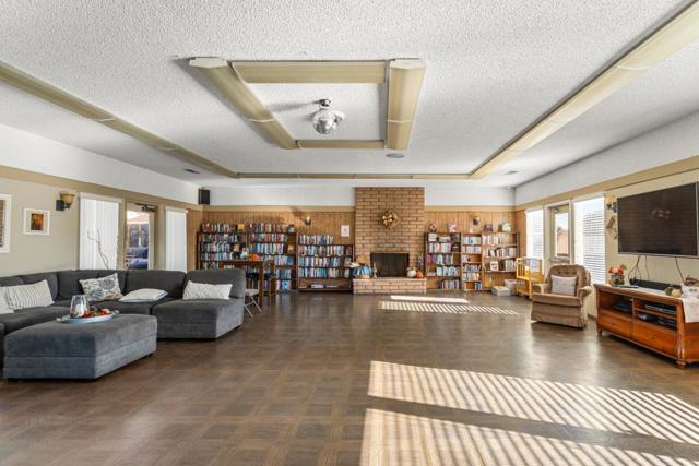 643 Peartree Drive, Watsonville CA: https://media.crmls.org/mediaz/b4403af3-8f1f-46a7-a7c7-f3ec9037505a.jpg