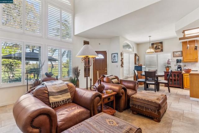 5541 Lanai Court, Discovery Bay CA: https://media.crmls.org/mediaz/b4409928-6f65-4591-bf1b-df2a17f573ca.jpg