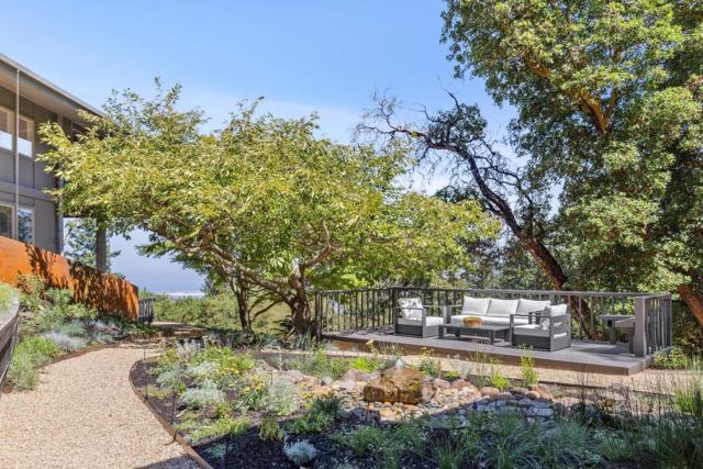 33 Bear Glen Drive, Woodside CA: https://media.crmls.org/mediaz/b440d8d1-86b6-4d53-900f-965d8df37c59.jpg