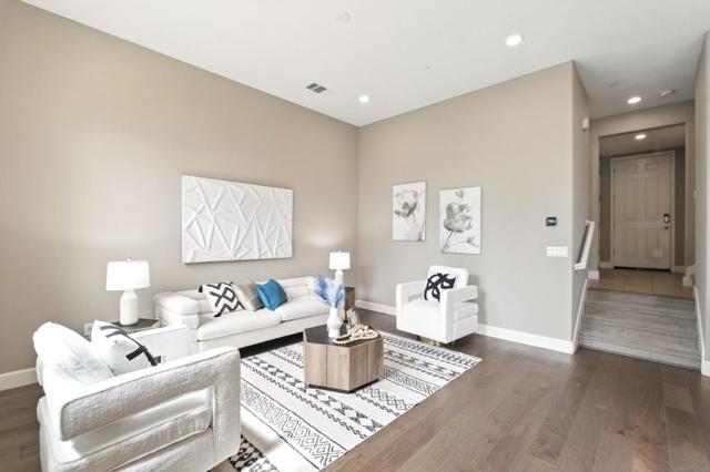 1018 Ocean View Avenue, Daly City CA: https://media.crmls.org/mediaz/b441308d-c6e8-42fd-b169-7b65d9f69d44.jpg