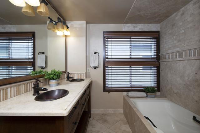 801 Allerton Ct, San Diego CA: https://media.crmls.org/mediaz/b442f317-c5e4-413d-b9c7-27e25830c91f.jpg