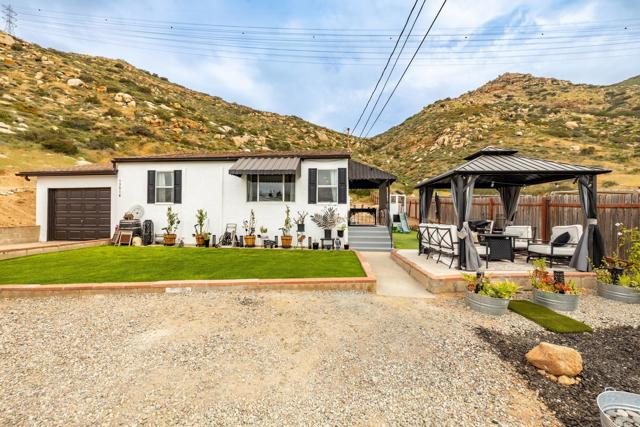 Detail Gallery Image 2 of 35 For 13510 Willow Rd, Lakeside,  CA 92040 - 2 Beds | 1 Baths