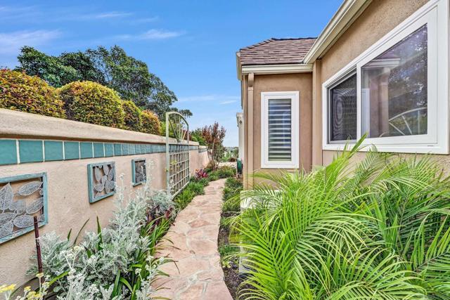 4459 Dorchester Pl, Carlsbad CA: https://media.crmls.org/mediaz/b4441f7c-7450-4672-9c3c-28d609777a08.jpg