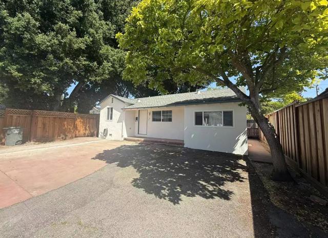 717 Ehrhorn Avenue, Mountain View CA: https://media.crmls.org/mediaz/b445160f-b8fe-47e7-a48f-402095c94f9f.jpg