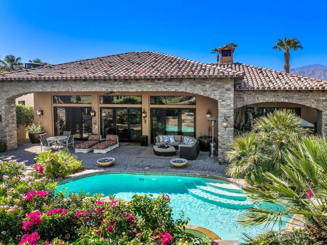 81874 Couples Court, La Quinta CA: https://media.crmls.org/mediaz/b4452b59-c0ea-4f14-a8fd-c1fbae6c7034.jpg