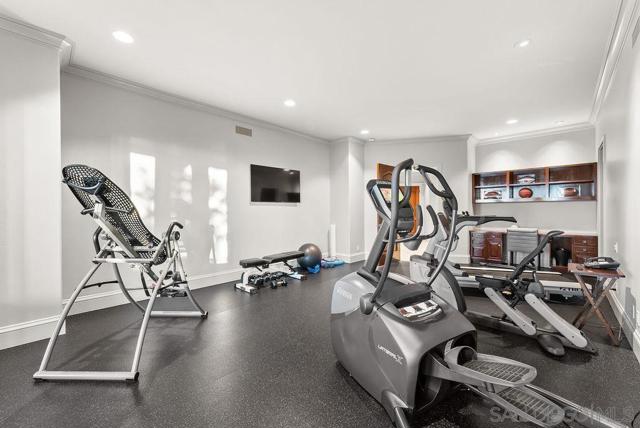 2516 Ruette Nicole, La Jolla CA: https://media.crmls.org/mediaz/b4456c70-0e8d-4f90-99f2-a79512fc9088.jpg