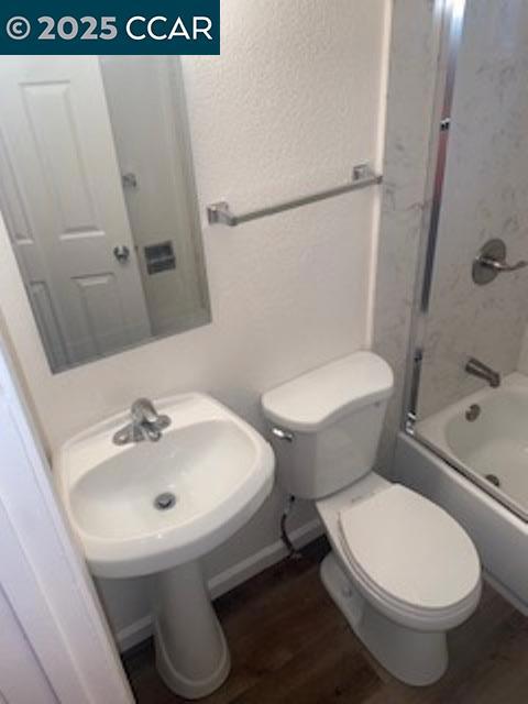 527 Vaqueros Ave, Rodeo CA: https://media.crmls.org/mediaz/b445e505-c93b-4331-a083-dc84d8f72bb3.jpg