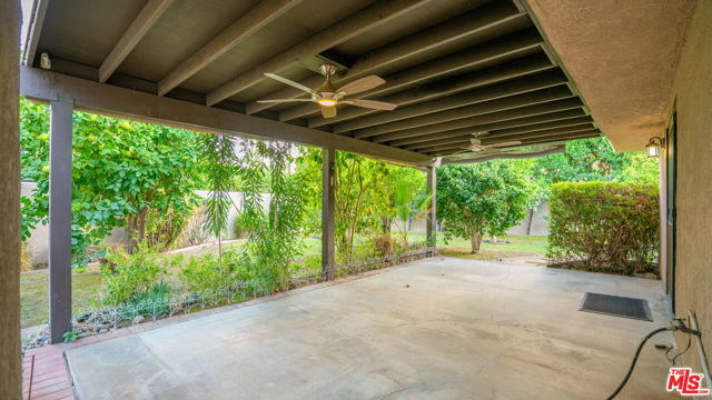 1592 S Compadre Road, Palm Springs CA: https://media.crmls.org/mediaz/b4462bf4-0898-48ee-bc81-4fd816cfaeb1.jpg