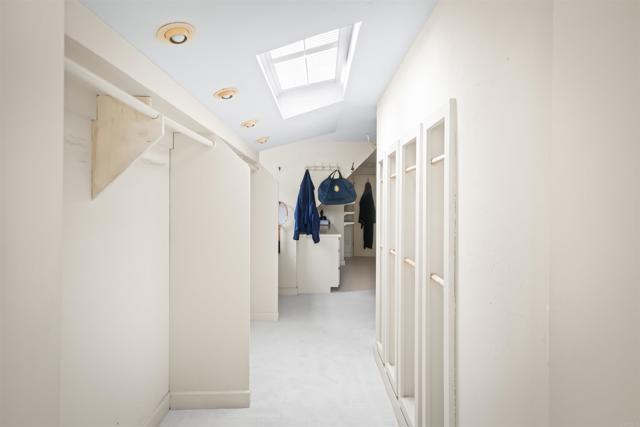 Detail Gallery Image 46 of 60 For 1879 Viking Way, La Jolla,  CA 92037 - 5 Beds | 5/1 Baths