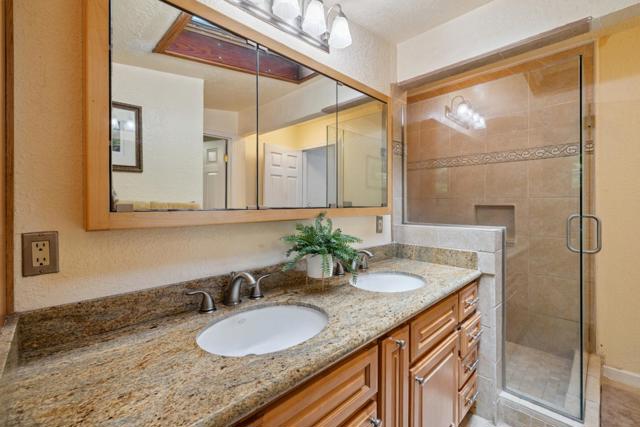 17520 Comanche Trail, Los Gatos CA: https://media.crmls.org/mediaz/b449777b-fcdc-403b-9ccc-689eee0dd7dd.jpg