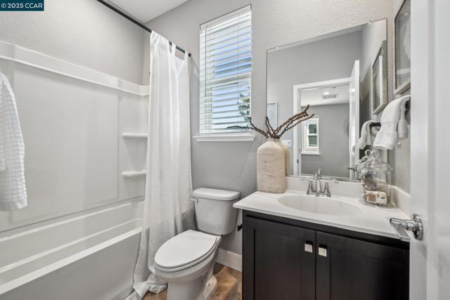 510 Ashton Way, Pleasant Hill CA: https://media.crmls.org/mediaz/b44984b0-aec1-48d5-bc2e-6fa00dcf0da7.jpg