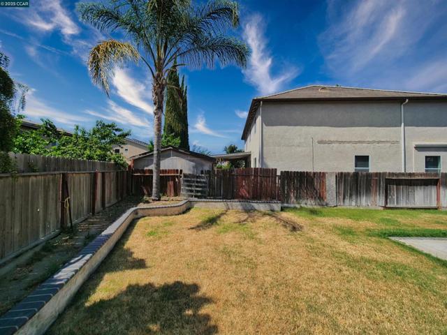2035 Pasado Avenue, Manteca CA: https://media.crmls.org/mediaz/b44a176f-8cd5-4a47-979e-9bba08a5d34a.jpg
