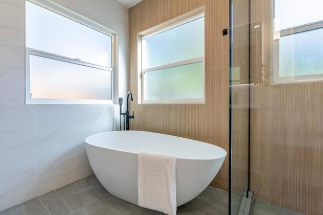 453 N Rengstorff Avenue, Mountain View CA: https://media.crmls.org/mediaz/b44ac567-a98d-491d-aebf-8fe6652db80a.jpg